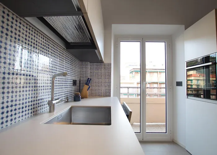 Rivierarent White House * Finale Ligure